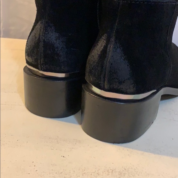 Tall suede boots - Picture 4 of 8